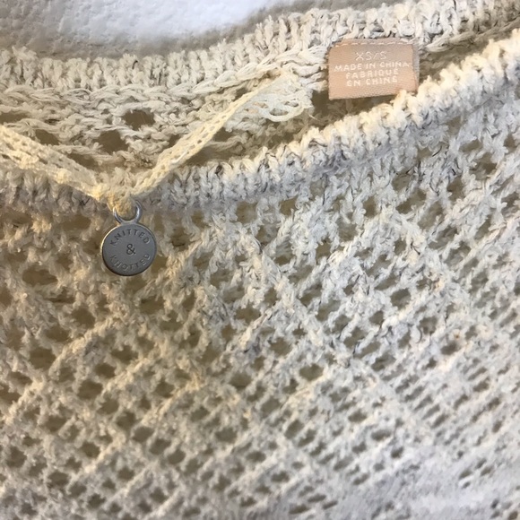 Anthropologie (Knitted & Knotted) Poncho - Picture 2 of 4